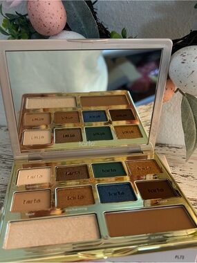 tarte Eyeshadow Palette — (Brand New, without box, because box came damaged)